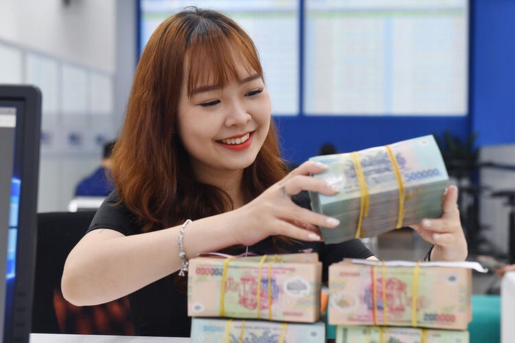 Điểm tin ngân hàng ngày 29/8: Nới room tín dụng cho ngân hàng đạt 80% chỉ tiêu năm 2024