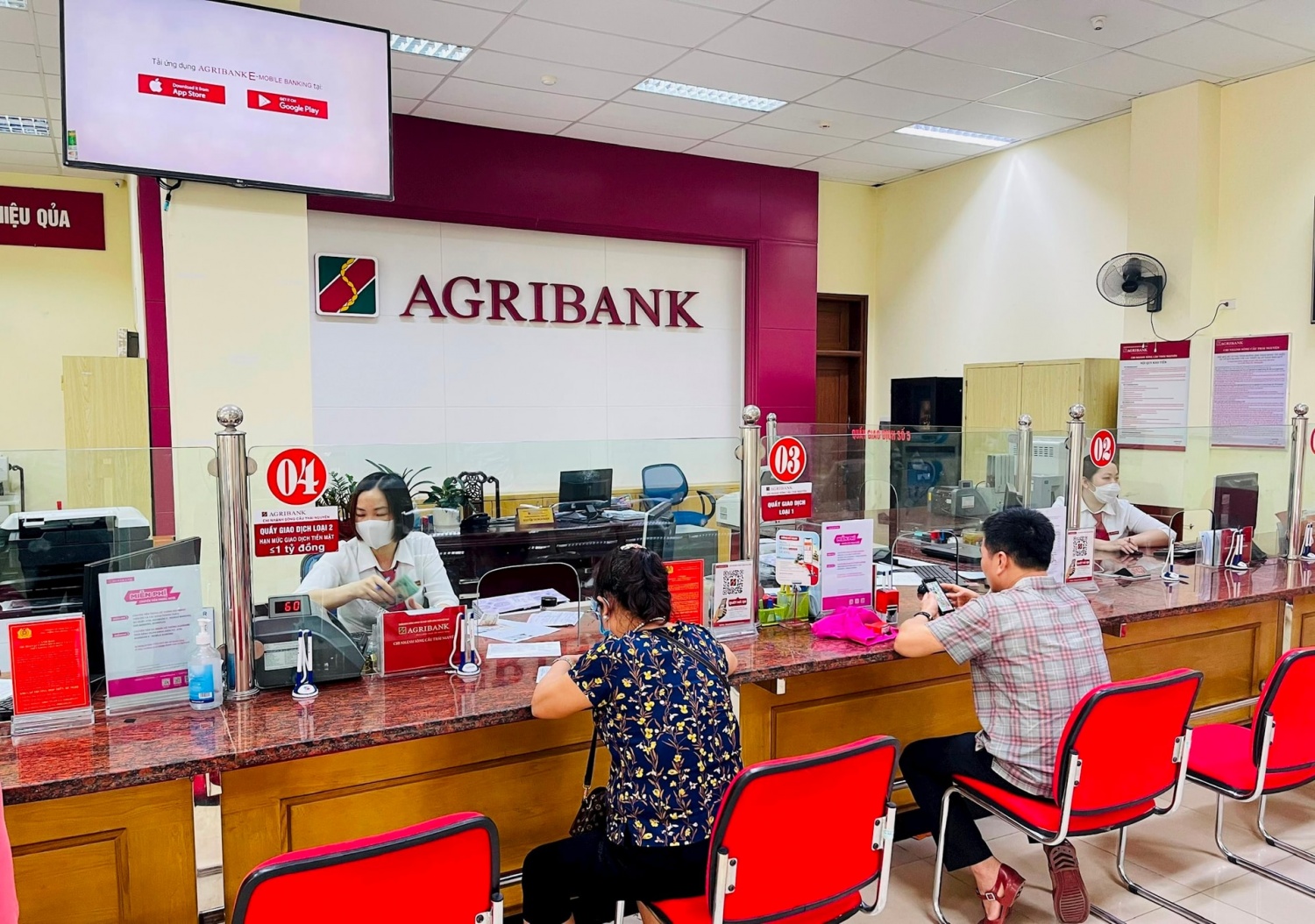 Điểm tin ngân hàng ngày 9/10: Agribank niêm yết 10.000 tỷ đồng trái phiếu mới