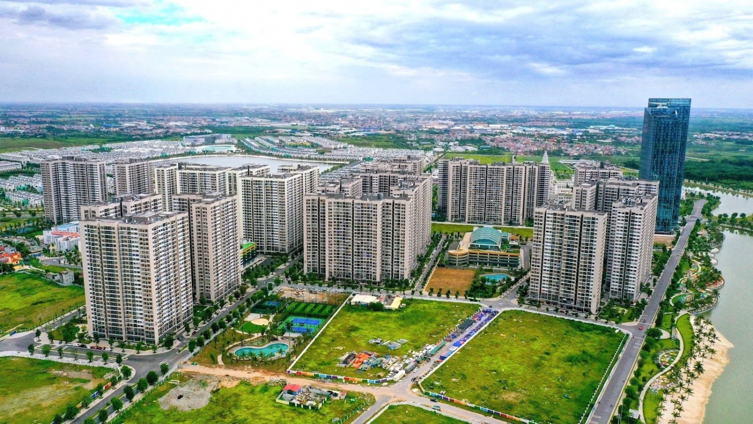 Điểm tin xây dựng - bất động sản ngày 10/10: Nguồn cung nhà ở Hà Nội đạt mức cao nhất trong 5 năm