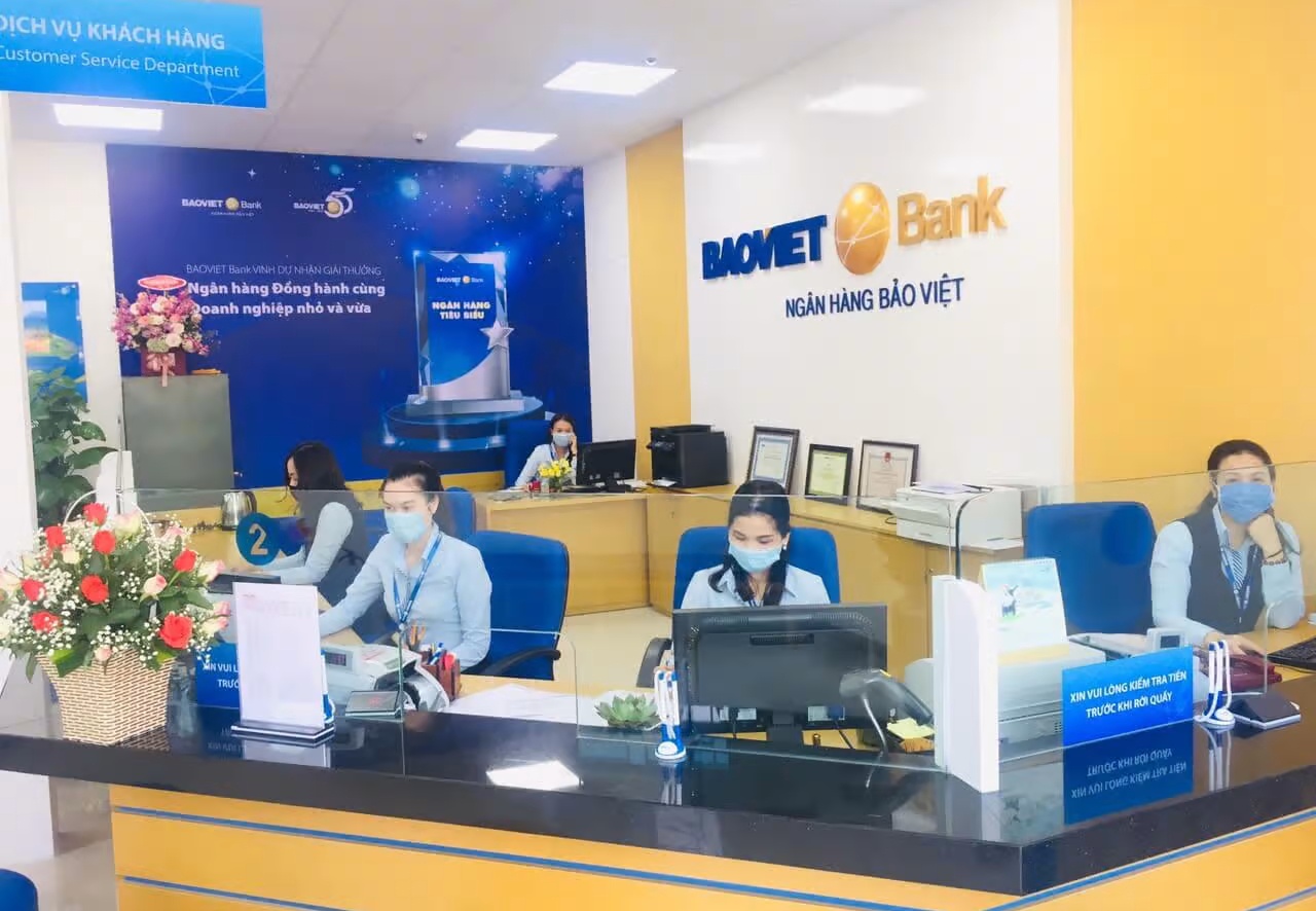 Điểm tin ngân hàng ngày 22/10: VietinBank rao bán biệt thự xây thô 99 tỷ đồng tại Hà Nội