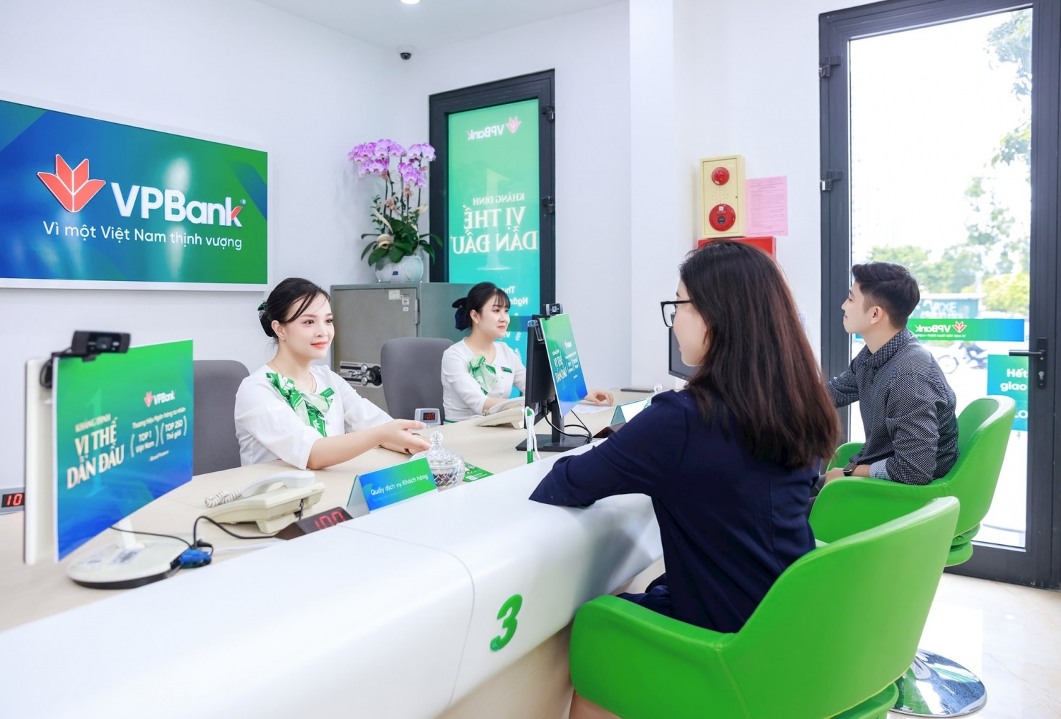 Điểm tin ngân hàng ngày 29/10: Agribank rao bán khoản nợ 30 tỷ đồng với gần 180 lô đất thế chấp