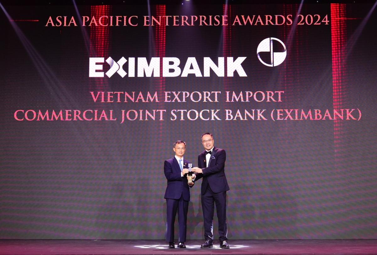 eximbank-nhan-giai-apea-202420241101161319