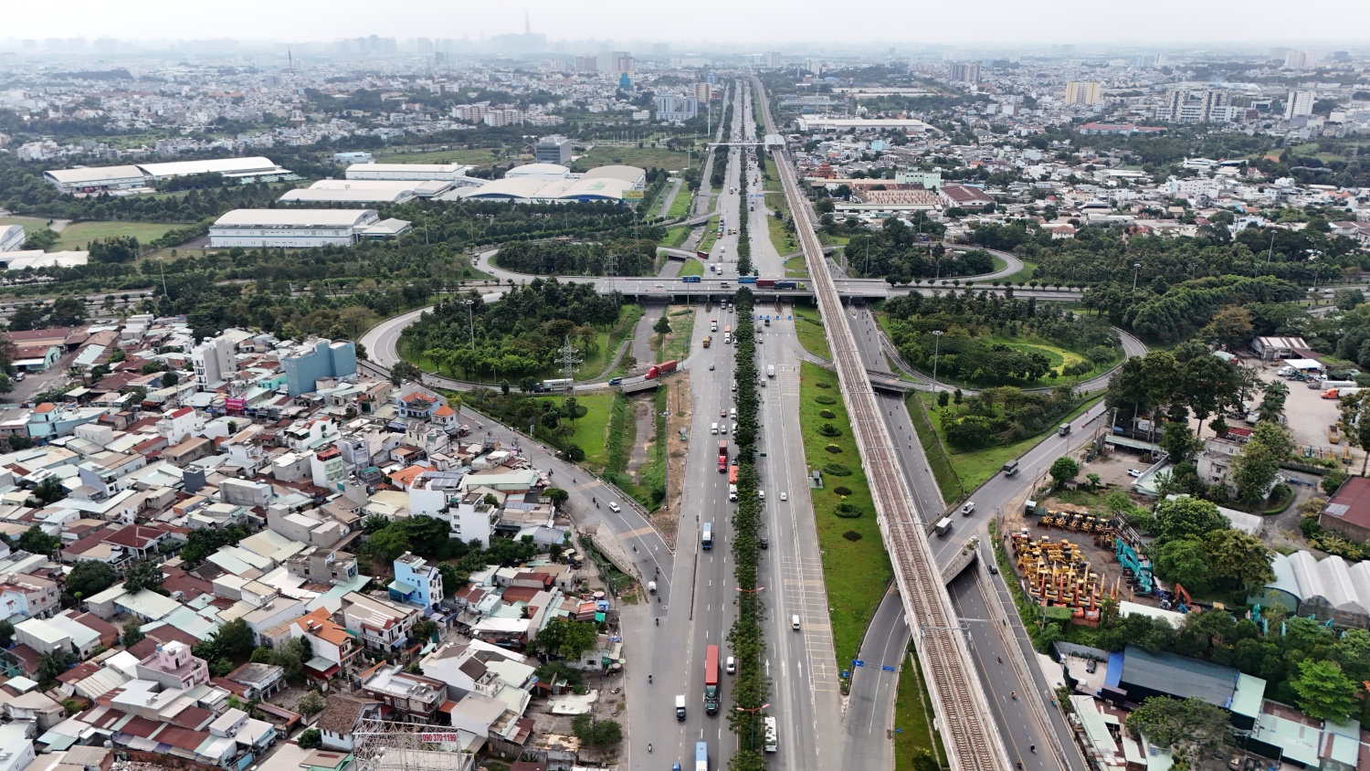 Hình ảnh gần 1km hầm chui phía Đông TP HCM 8 năm chưa hoàn thành