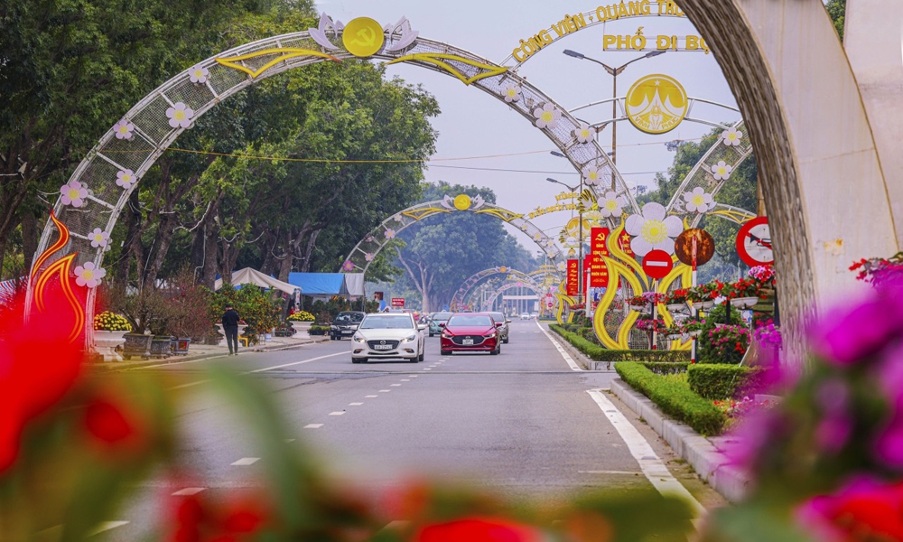 Bảo đảm nguồn hàng đầy đủ với giá hợp lý bảo đảm đón Tết Nguyên đán Ất Tỵ 2025 vui tươi, lành mạnh, an toàn, tiết kiệm