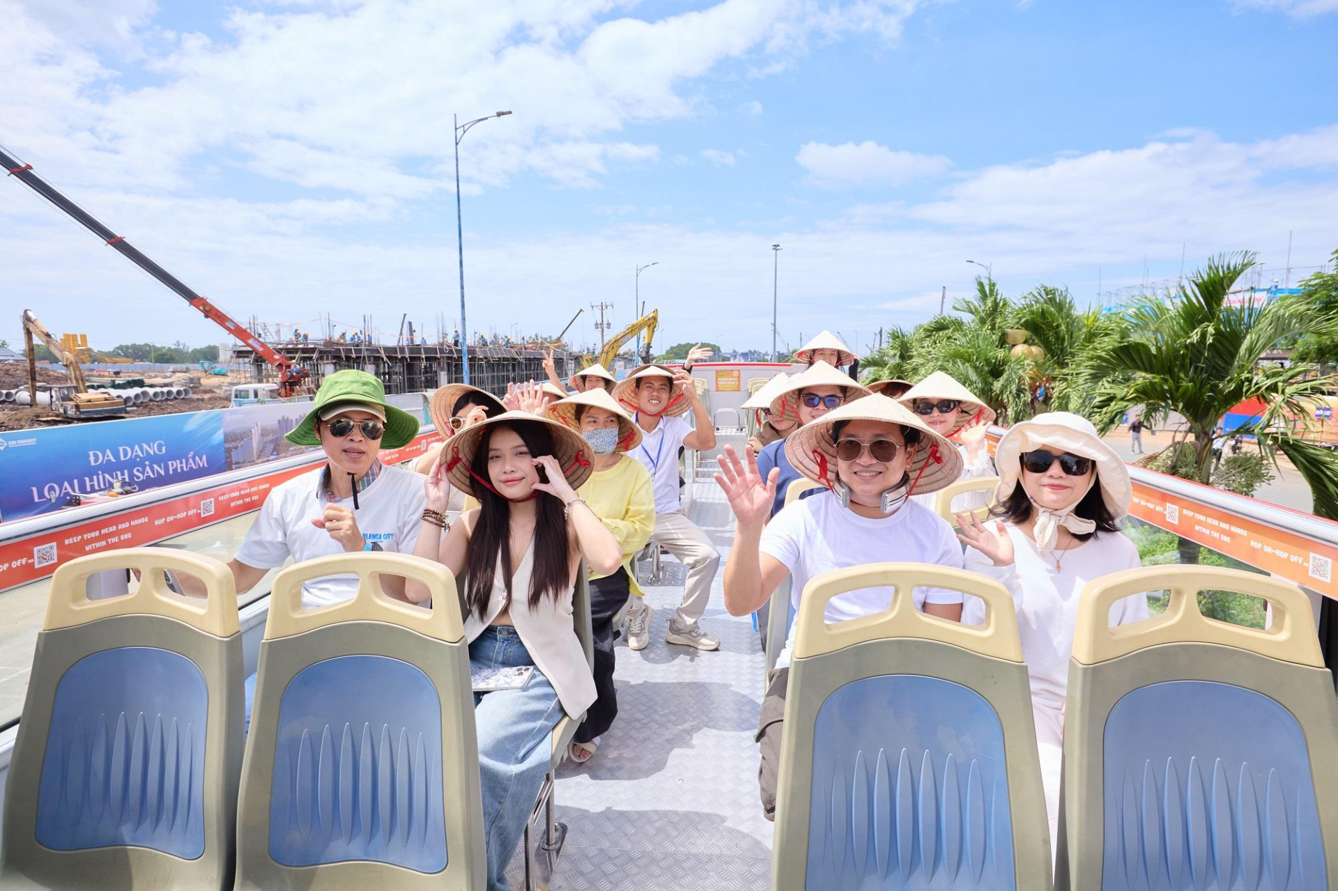 xe-bus-tham-quan-vung-tau