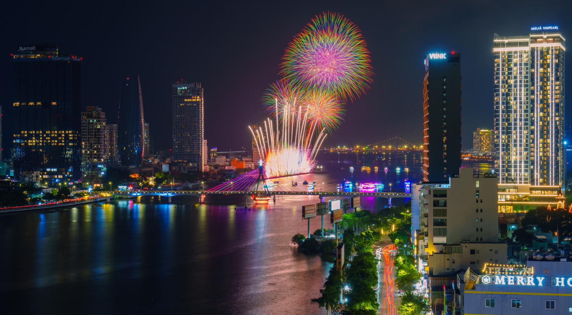 2-toan-canh-phao-hoa-le-q