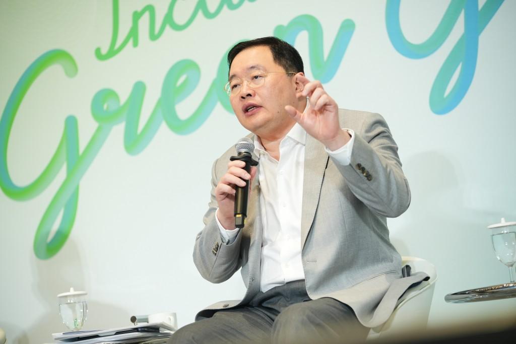 2mrthammasak-sethaudom-president-and-ceo-of-scg20241101100212