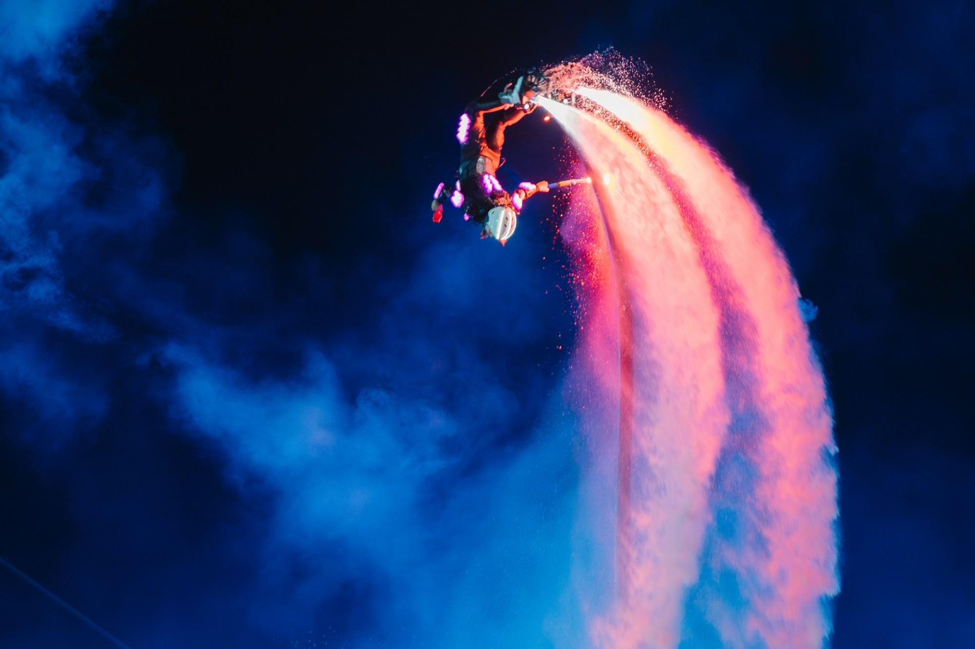 A4 Nghệ sỹ Flyboard t