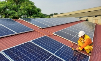 Hà Nội yêu cầu tận dụng tối đa điện mặt trời trong giờ cao điểm