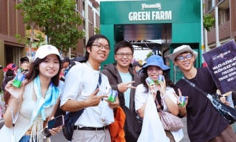 400 phép thử, 200 kiểm định: Vinamilk đặt lại chuẩn sữa tươi Việt