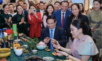 Hương vị trà Việt chinh phục vị giác Thủ tướng Thái Lan tại tiệc chiêu đãi cấp cao