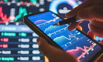 VIC bứt phá, VN-Index vẫn lao dốc dưới sức ép bank – chứng – thép