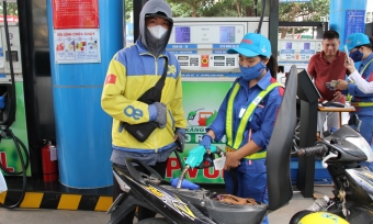 Giá xăng dầu điều chỉnh trái chiều từ 15h ngày 6/11