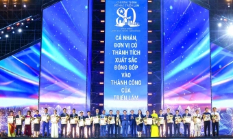 MIK Group lọt Top “Không gian trưng bày tiêu biểu” tại Triển lãm Thành tựu đất nước