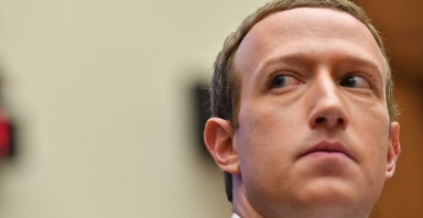 Nhà sáng lập Facebook mất 71 tỉ USD từ đầu năm tới giờ