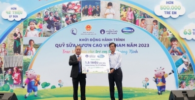 Vinamilk & Quỹ sữa vươn cao Việt Nam khởi động hành trình năm thứ 16 tại Quảng Ninh