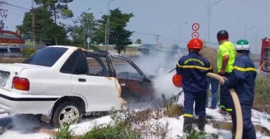 Bộ Công an khuyến cáo các biện pháp xử lý khi xảy ra cháy ô tô, xe máy