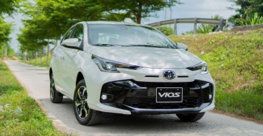 Toyota Vios tăng tốc khuyến mại cận Tết