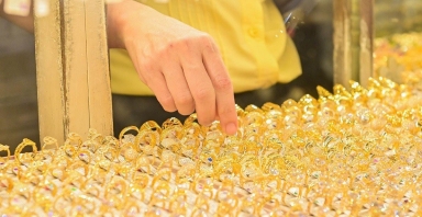 Giá vàng thế giới giảm sâu, vàng nhẫn tròn trơn mất gần 200 nghìn đồng/lượng