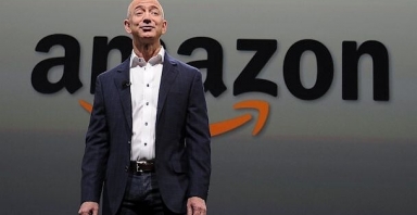 Vốn hóa Amazon lần đầu vượt mốc 2.000 tỷ USD, tài sản tỷ phú Jeff Bezos tăng hơn 7 tỷ đồng