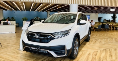 Giá lăn bánh Honda CR-V cuối tháng 8/2024 cực rẻ kèm ưu đãi hấp dẫn, nhăm nhe soán ngôi Mazda CX-5