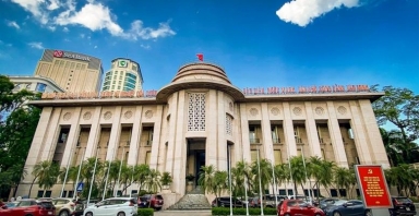 15 ngân hàng nhà nước khu vực được tổ chức lại như thế nào?