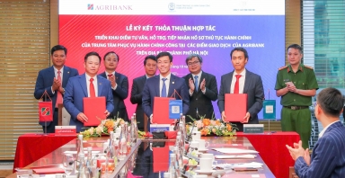 Agribank và Trung tâm Phục vụ Hành chính công TP Hà Nội hợp tác triển khai mô hình hỗ trợ người dân...