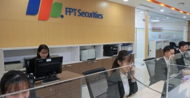 Điểm tin ngân hàng ngày 22/3: FPTS muốn vay 1.750 tỷ đồng của ngân hàng VIB
