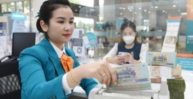 Điểm tin ngân hàng ngày 28/5: Tín dụng tăng tốc, lãi suất huy động dự báo leo thang cuối năm