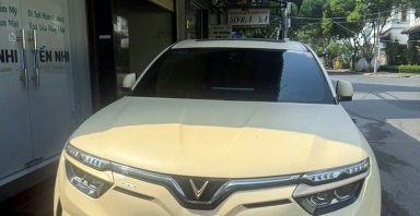 Đã có 3 xe sang nhưng chủ xe vẫn quyết chốt VinFast VF 8 vì “xe điện thích hơn hẳn”