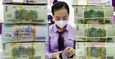 Điểm tin ngân hàng ngày 21/6: Loạt ngân hàng tăng tốc “bơm” tín dụng cho bất động sản