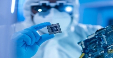Thủ tướng: Việt Nam đặt mục tiêu sản xuất chip bán dẫn trước năm 2027