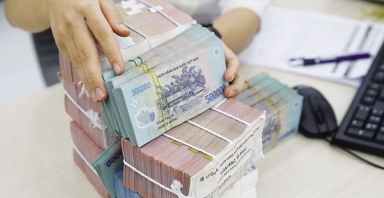 Điểm tin ngân hàng ngày 13/8: Dự báo lãi suất huy động ngân hàng giảm nhẹ vào cuối năm 2025