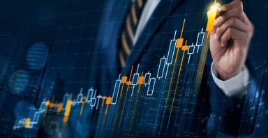 Thị trường chứng khoán ngày 21/8: Cổ phiếu ngân hàng bùng nổ, VN-Index tiến sát mốc lịch sử 1.700 điểm