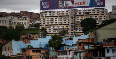 Kinh tế Venezuela rơi tự do, lạm phát vượt 600% trong năm tới