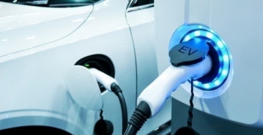 'Cuộc chiến' giá cả trên thị trường xe điện