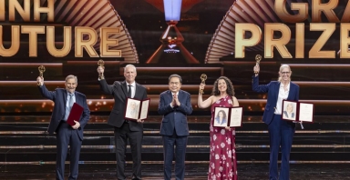 VinFuture 2025 vinh danh các tác giả phát triển vaccine HPV cứu sống hàng triệu người