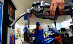 Đề xuất giảm 50% thuế tiêu thụ đặc biệt, thuế giá trị gia tăng với xăng dầu