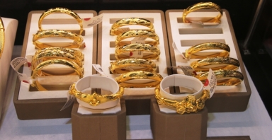 Giá vàng thế giới đảo chiều giảm, vàng nhẫn tròn trơn còn 75 triệu đồng/lượng