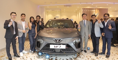 VinFast mở showroom đầu tiên tại Ấn Độ trước thềm lễ khánh thành nhà máy xe điện