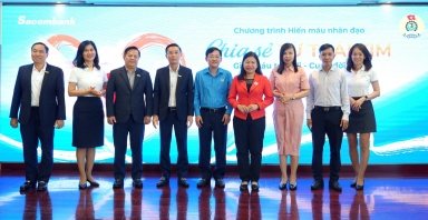 Sacombank tiếp nối hành trình 'Chia sẻ từ trái tim' 2025