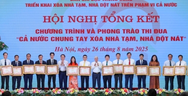 Agribank nhận Bằng khen của Thủ tướng Chính phủ cho các đóng góp trong chương trình...