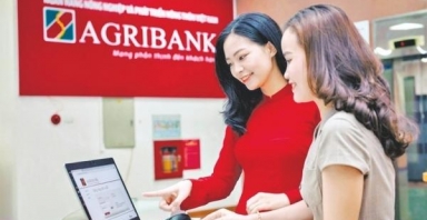 Tin tức ngân hàng nổi bật tuần qua: Agribank duy trì lãi suất huy động cho khách hàng cá nhân​​​​​​​