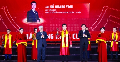 Doanh nhân Đỗ Quang Vinh được vinh danh trong TOP 10 Giải thưởng Sao Đỏ 2025