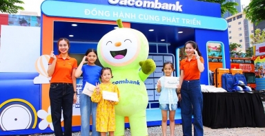 Sacombank đồng hành cùng Sundate Festival 2025 mang đến không gian gắn kết gia đình tại vương quốc mặt trời
