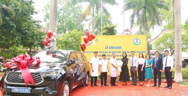 PVcomBank trao tặng xe ô tô phục vụ công tác chung cho Bệnh viện Đa khoa huyện Mỹ Đức: Đồng hành nâng cao chất lượng...