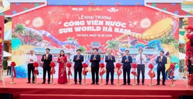 Công viên nước mới khai trương ở Hà Nam có gì mà khiến dư luận xôn xao đến vậy?