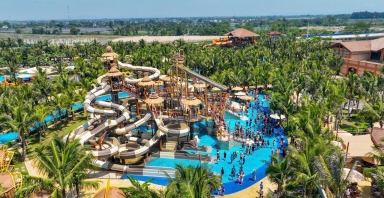 Mở màn mùa hè bằng kỷ lục du khách 30/4 và Lễ hội biển, Sầm Sơn dẫn sóng du lịch miền Bắc