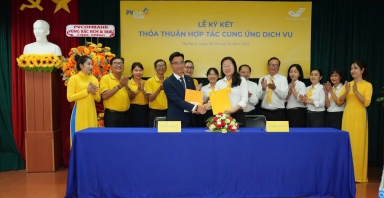 PVcomBank và VNPost Tây Ninh ký kết hợp đồng cung cấp thấu chi bưu tá