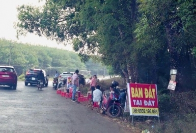 Bộ Tài chính kiến nghị chuyển nhượng bất động sản thanh toán qua ngân hàng